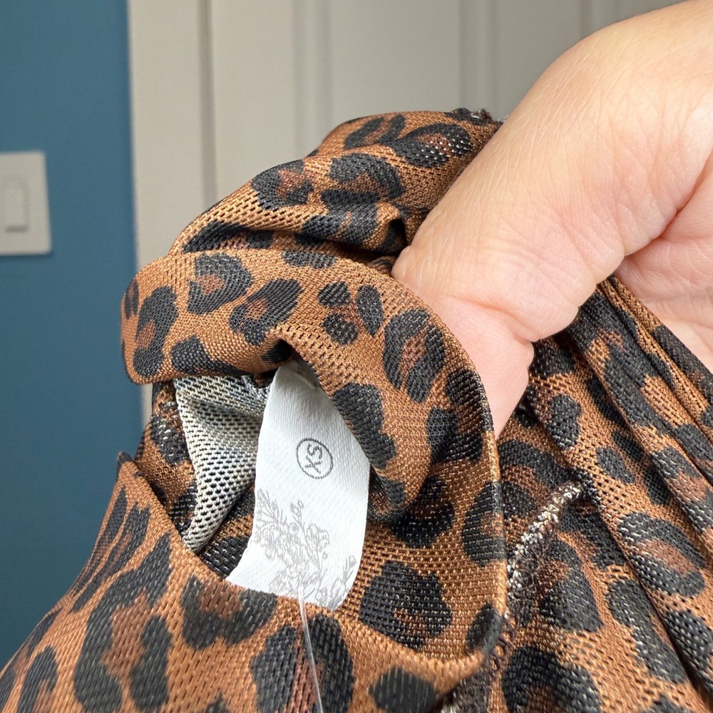 Altar'd State Leopard Print Mesh Mock Neck Long Sleeve Top‎ Brown Size XS NWT - Picture 5 of 5